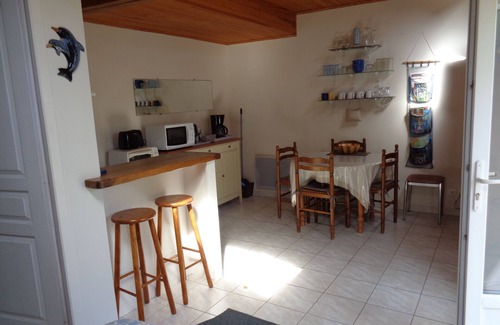 Saint-Brevin-l'Ocean Appartement | Maison-studio avec chambre annexe, sur jardin clos arboré