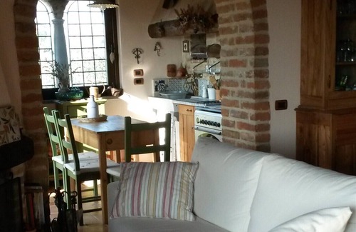 Gioiella Maison | House surrounded by the Tuscan-Umbrian countryside. Lake view. private garden. Pool.