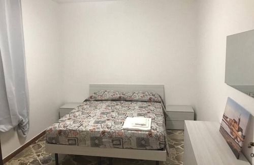 Tre Fontane Maison | House three fountains center a stone's throw from the sea