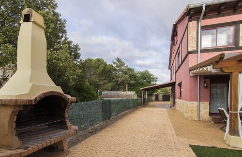 Revenga Cottage | Maison à profiter avec famille et amis à seulement 8 minutes du centre-ville de Ségovie.