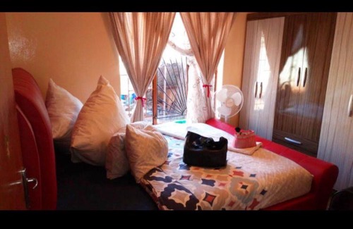 Rustenburg Appartement | House to in Geelhout Park Ext 9, Rustenburg