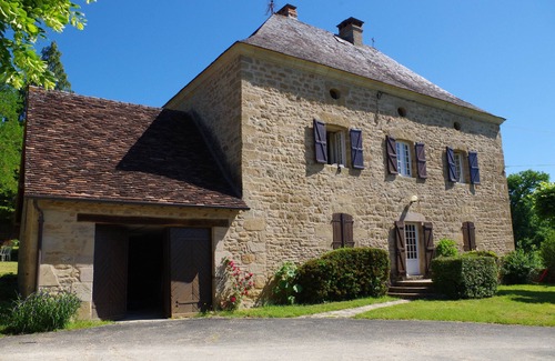 La Chapelle-aux-Saints Maison | Très belle demeure du 19ème pouvant accueillir 14 personnes