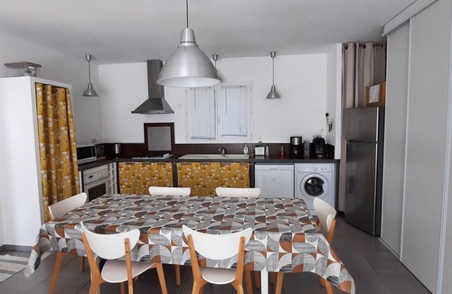 Murviel-les-Beziers Maison | Maison au bord d'une rivière, en pleine nature