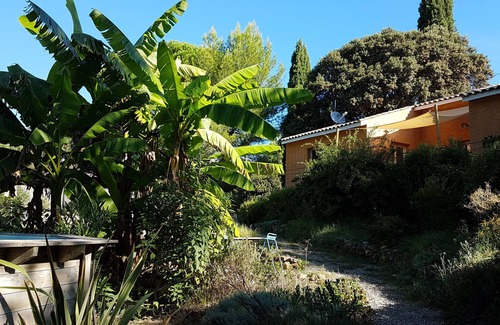 Murviel-les-Beziers Maison | Maison au bord d'une rivière, en pleine nature