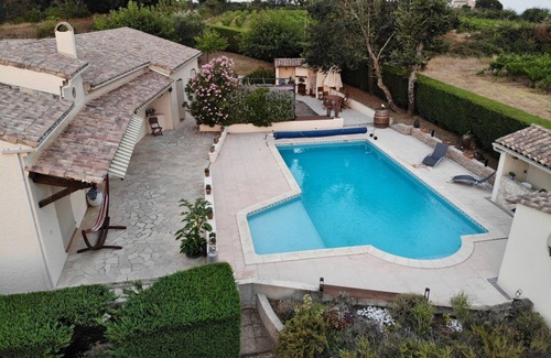 Pont-Saint-Esprit Villa | Villa climatisée avec piscine privée au calme, terrain clos