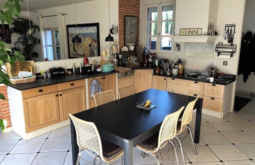 Toulouse South-East Maison | Centre - Maison de Charme de 200 M2 avec Piscine et SPA . Calme et Résidentiel