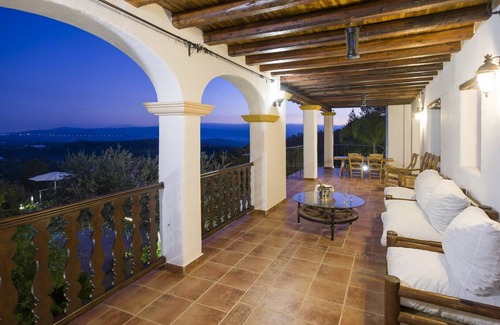Sant Antoni de Portmany Villa | Maison avec piscine privée et de nombreux espaces de plaisir pour la famille. San Rafael