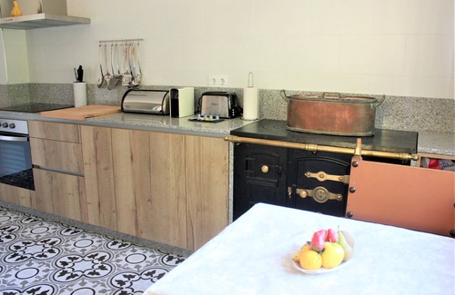 Villasobroso Maison | House with salt pool, Mondariz. Rias Baixas, 10 people