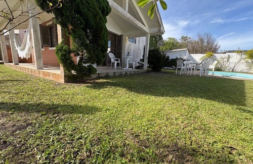 Santa Teresinha Maison | House with a unique style, cozy and just a few meters from the beach.