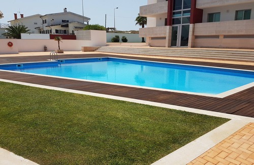 Barra Appartement | Appartement en duplex de 3 chambres avec piscine et garage à 100 mètres de la plage