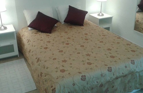 Vimieiro Appartement | Maison avec 3 chambres au rez de chaussée donnant sur la piscine.