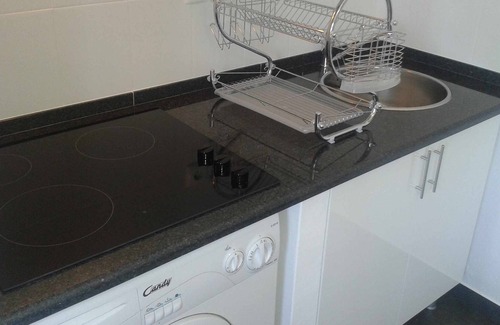 Vimieiro Appartement | Maison avec 3 chambres au rez de chaussée donnant sur la piscine.