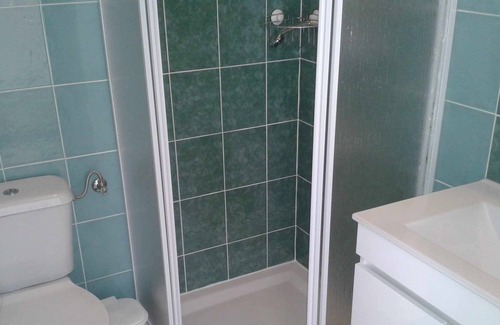 Vimieiro Appartement | Maison avec 3 chambres au rez de chaussée donnant sur la piscine.