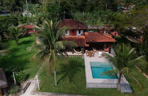 Ponta do Sape Maison | Belle maison avec plage privée et jetée et 5 suites sur Contour Road