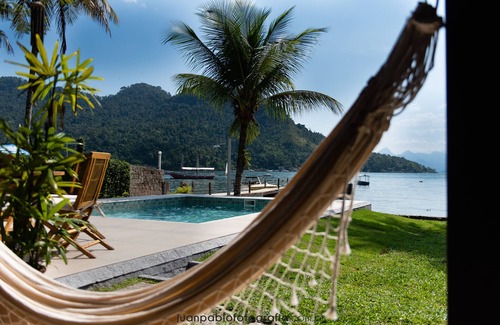 Ponta do Sape Maison | Belle maison avec plage privée et jetée et 5 suites sur Contour Road