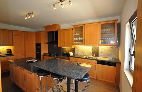 Silves Maison | Maison 9 chambres, 9 salles de bain, 11 AC, wi-fi, piscine privative, fitness, voiture