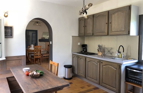 Coursegoules Maison | House with a magical view of the medieval village of Coursegoules. 30 min from the beaches