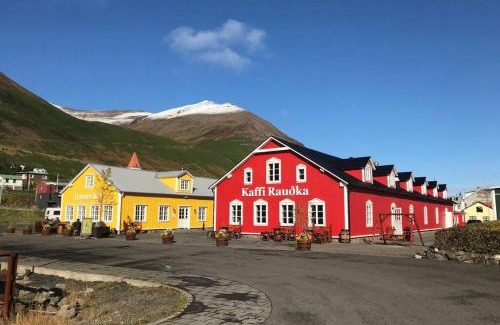 Siglufjorður Maison | House with a warm soul in North Iceland