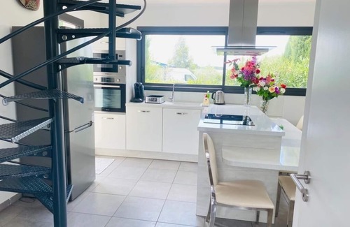 Longages Maison | House with all modern comforts, swimming pool, spa and sauna.