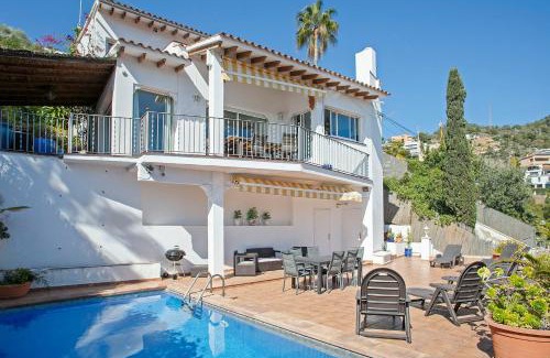 Sitges Maison | HOUSE WITH AMAZING VIEWS , OVERLOOKING THE FESTIVAL TOWN OF SITGES