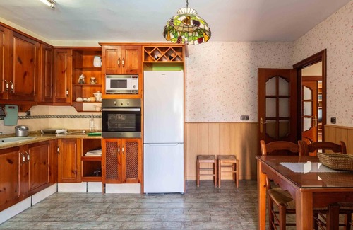 Durcal Villa | Maison avec barbecue et piscine