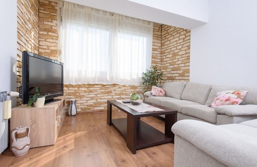 Dracevac Appartement | Maison avec grande piscine privée, grand espace barbecue