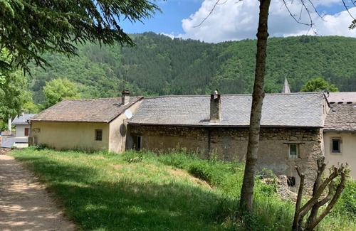 Florac Maison | House with castle view