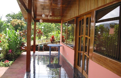 Palmares Maison | House with fabulous gardens Manny fruit trees patio views of the mountains