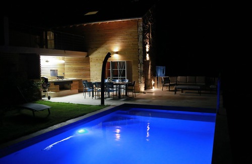 Clairvaux-d'Aveyron Maison | Maison Piscine chauffée avec vue imprenable