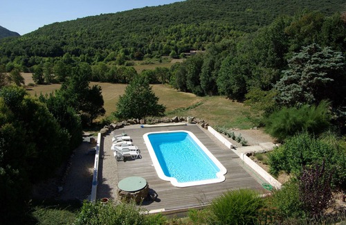 Ferrieres-Poussarou Maison | Maison avec piscine dans un environnement d'exception