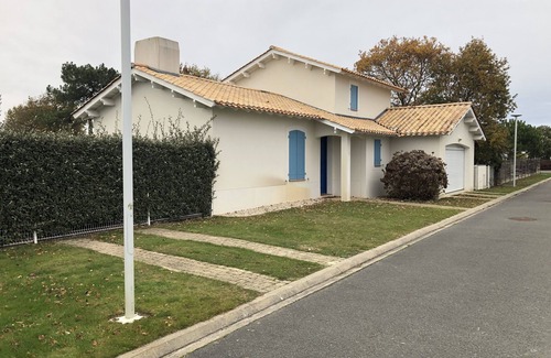 L'Aiguillon-sur-Vie Villa | Maison avec piscine privée, au calme, à quelques minutes de l'océan
