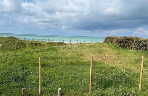 Saint-Germain-sur-Ay Maison | Maison avec vue sur mer, totalement rénovée en 2024 et à 2 minutes de la plage!