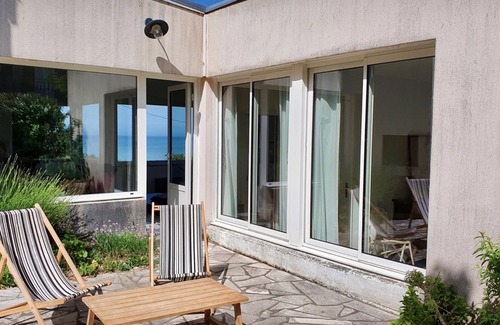 Saint-Pierre-en-Port Maison | House with exceptional sea view and beach on foot for 7 people