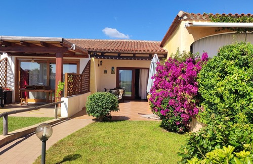 Porto San Paolo Villa | Chambre avec vue sur le jardin de l'île de Tavolara- Porto San Paolo