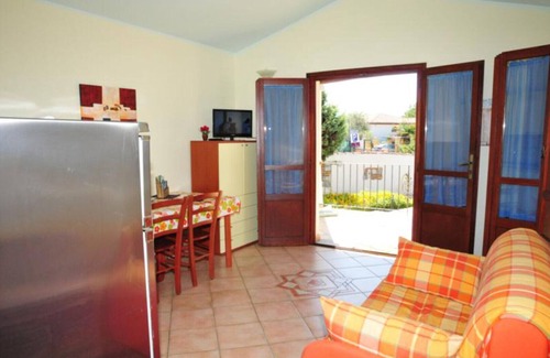 Arbatax Appartement | House with garden and porch 100 meters from the sea, free and equipped beach