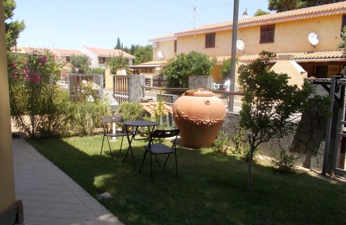 Porto Pino Maison | Maison avec jardin près de la mer
