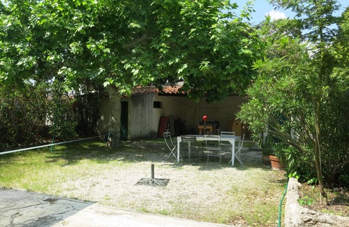 Montolivet Maison | Maison avec jardin sur une colline
