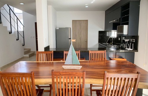 Cerritos Maison | House with its own pool-Almarena