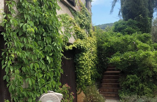 Mialet Maison | House with large garden 200m walk from the river Peace and quiet assured