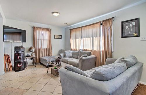 Bellmawr Maison | House with Pellet Smoker and Grill, 1 Mi to Lake!