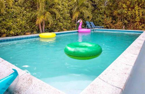 Biscayne Park Maison | HOUSE WITH POOL, 10 MINS DRIVE TO THE BEACH!