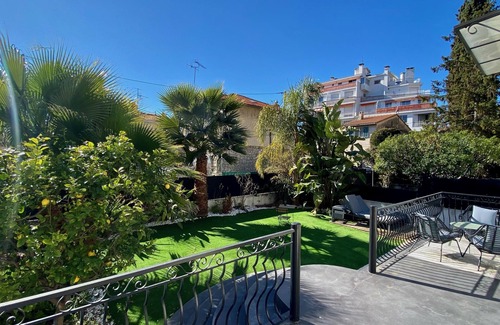 Saint Maurice Maison | Maison avec piscine et jardin en ville au calme