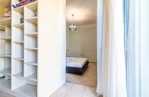 Maladhes Appartement | House with Pool & Garden for Families & Friends 1