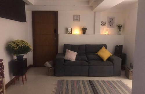 Joatinga Cabine | House with pool in Joá with access to the lagoon. (Rental of the entire space)