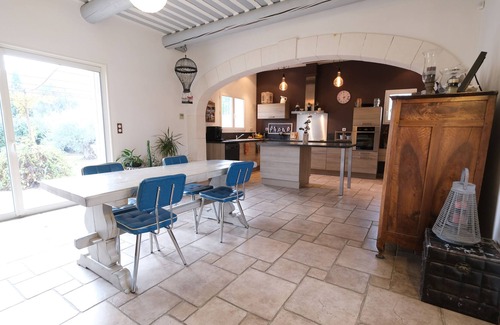 Maubec Villa | House with pool in Maubec, Luberon Area 6 persons