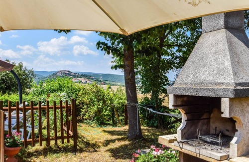 Allerona Maison | House with private/fenced pool on the Tuscany-Umbria border. 16km from Orvieto