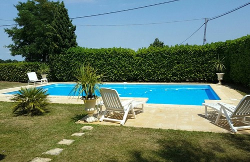Cazeneuve Maison | Maison avec piscine privée et jardin