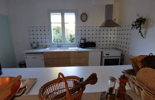 Puyvert Maison | Maison avec piscine privée, parc naturel du Luberon, à proximité de Lourmarin.