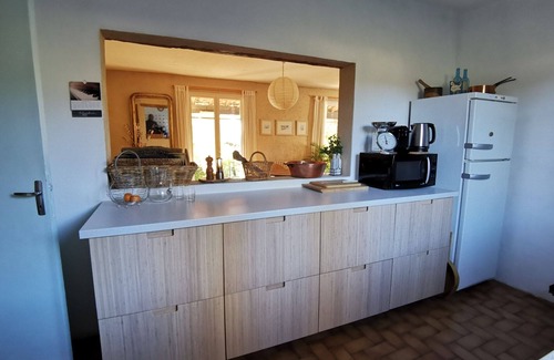 Puyvert Maison | Maison avec piscine privée, parc naturel du Luberon, à proximité de Lourmarin.