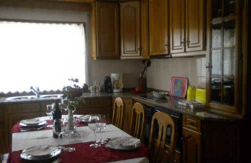 Santa Maria da Feira Maison | Maison avec appartement de 4 chambres avec barbecue piscine terrasse, à 25 km du Port